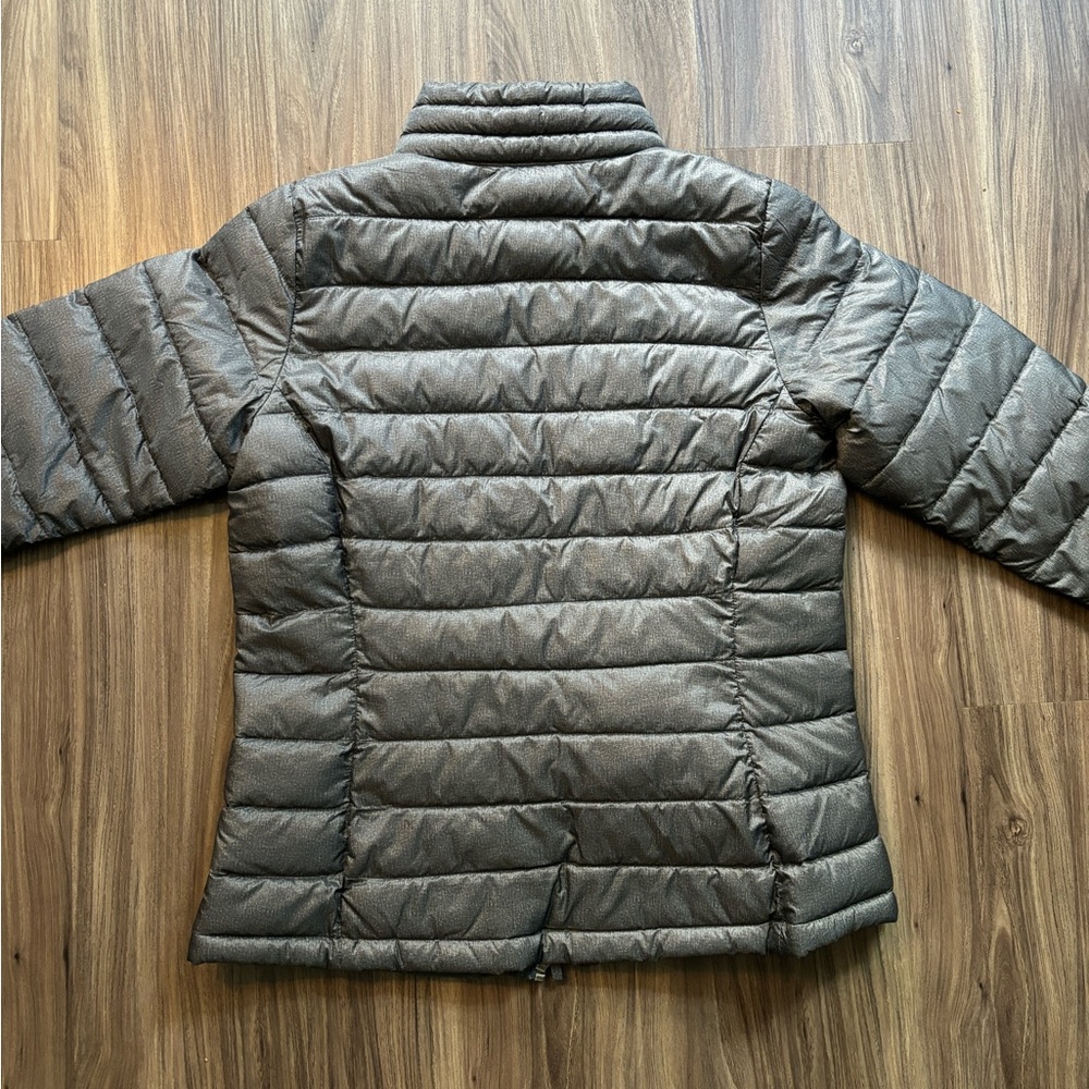 Amazon Essentials Puffer Jacket Size Medium - Picture 11 of 12